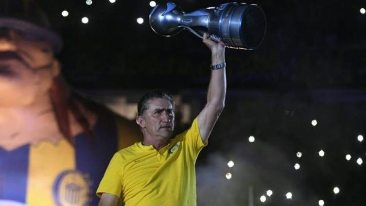 11 y 6: polémica por las estrellas del escudo de Rosario Central 