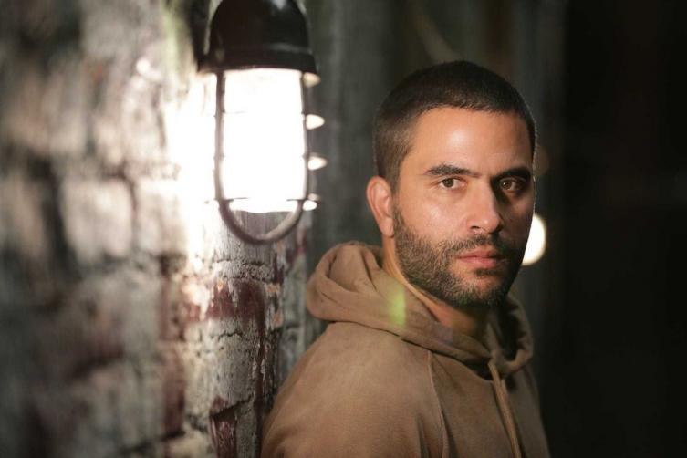 “El recluso”: cómo es la versión de “El marginal” grabada en México