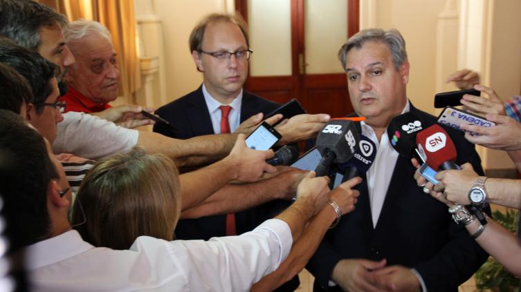 Farías y Saglione anunciaron el cronograma de pago de la segunda cuota del aguinaldo