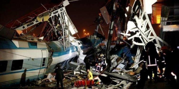 Turquía: Nueve muertos y 47 heridos en accidente de tren