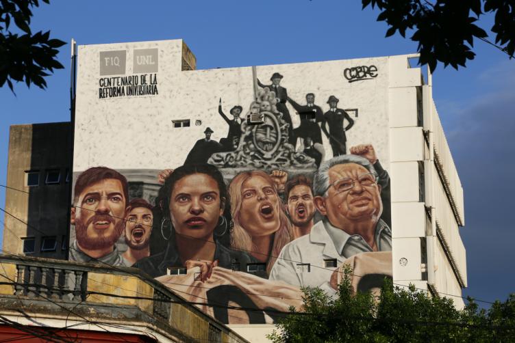 Se inauguró un mural por el centenario de la Reforma Universitaria