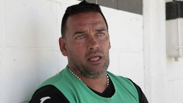 La dirigencia de Newell ´s se reúne con Gamboa mientras espera a Domínguez