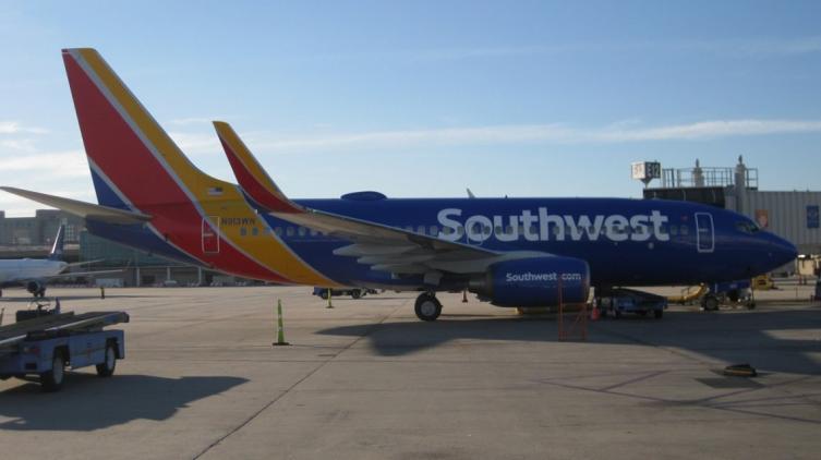 Un avión tuvo que volver porque se olvidaron de bajar un corazón para un trasplante