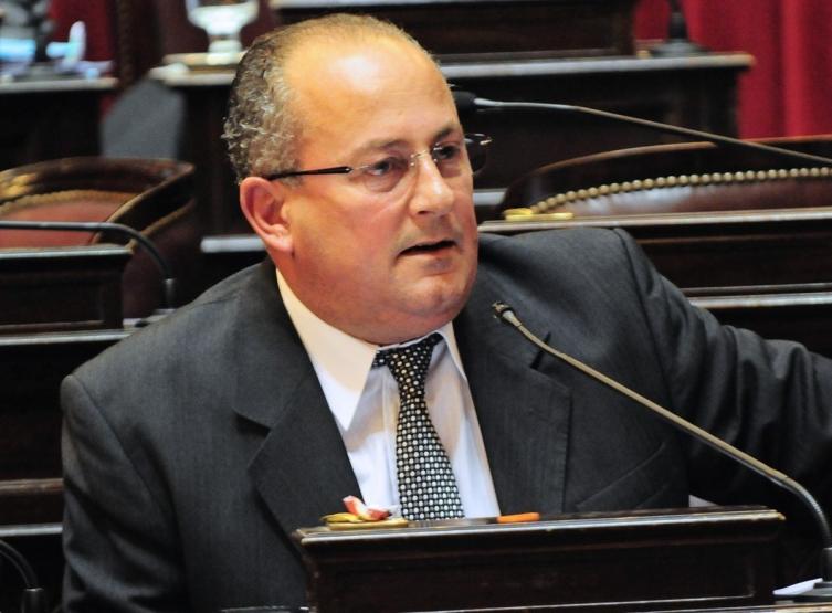 Las denuncias por abusos sexuales ponen en vilo a la dirigencia política