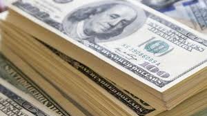 El dólar abrió estable tras la suba de 77 centavos 