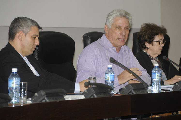 El Parlamento de Cuba ratifica informatización del país como prioridad 