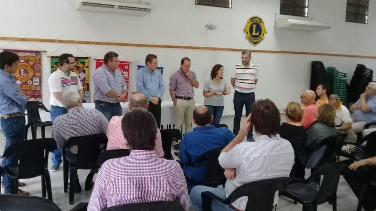Borla hizo entrega de aportes del ministerio de desarrollo social de la provincia 