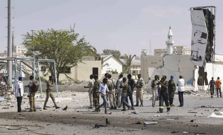 Al menos 13 personas fallecidas en un ataque terrorista en Somalia