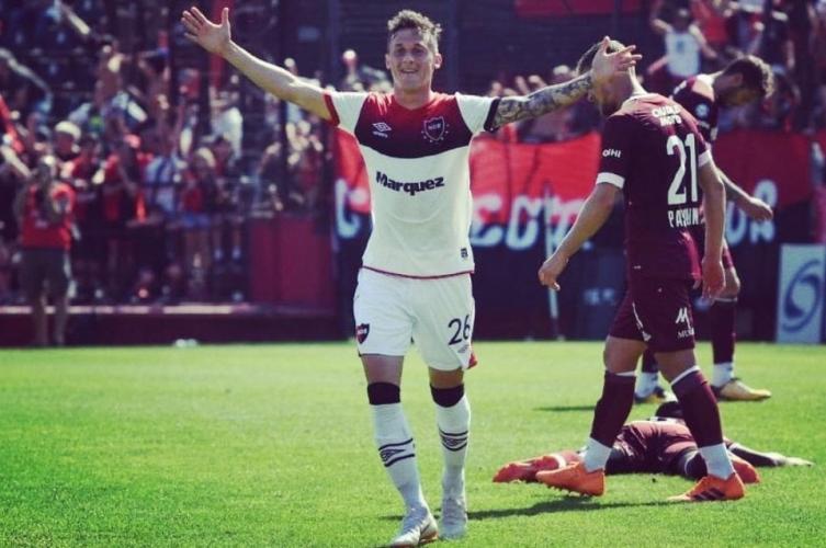 El Tate tendría un duro competidor en la puja por un delantero