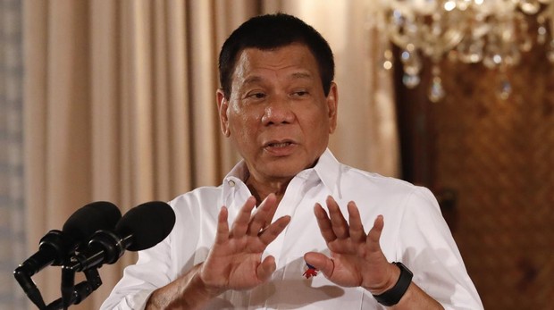 Rodrigo Duterte contó que agredió sexualmente a una empleada