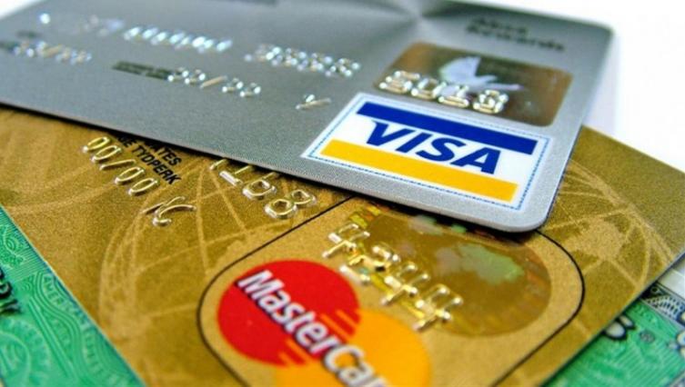 El uso de tarjetas de débito y crédito aumentó un 14% en noviembre