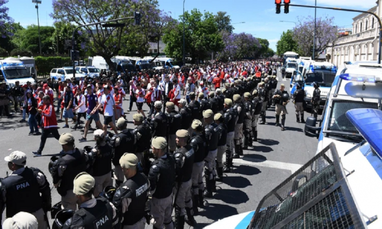Las nuevas e impactantes revelaciones de la causa judicial sobre la agresión al micro de Boca