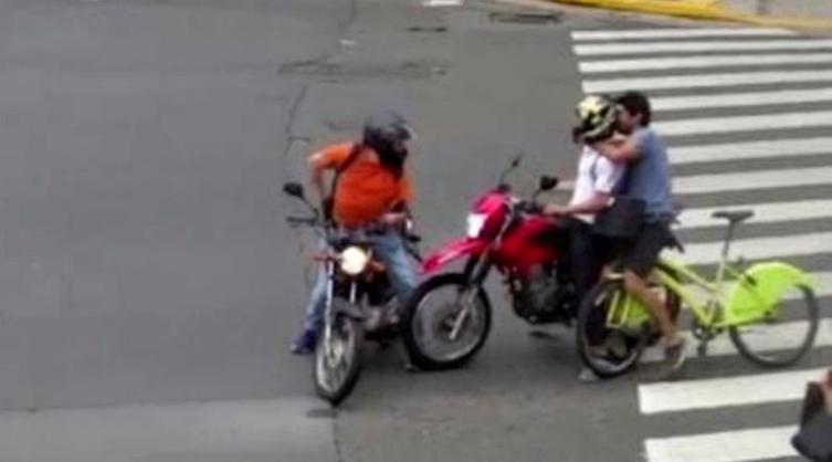 Un ciclista persiguió y logró reducir a un motochorro