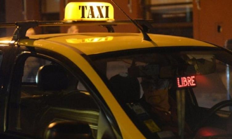 Robaron a un taxista  