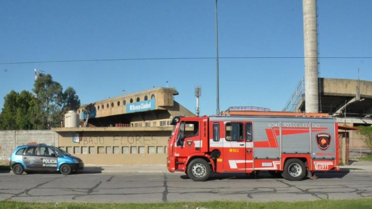 3 heridos de gravedad tras explosión en el estadio de Deportivo Español