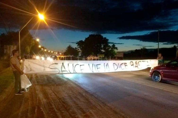 Vecinos de Sauce Viejo se manifestaron en la ruta