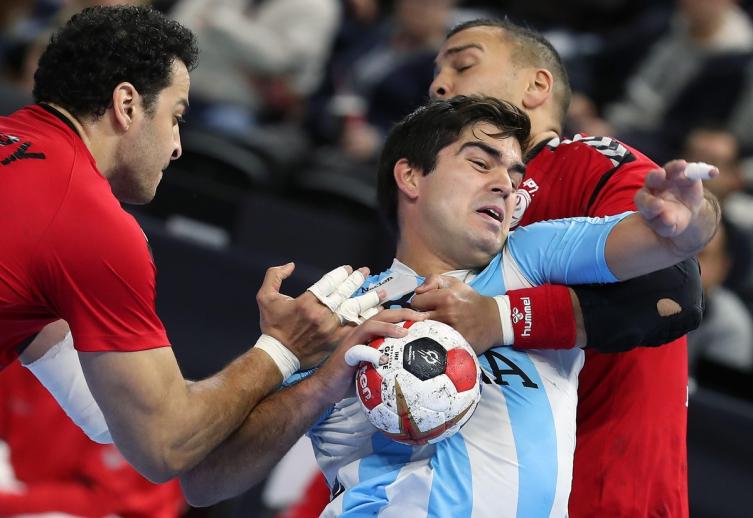 Mundial de Handball: Argentina sufrió una caída que complica el futuro