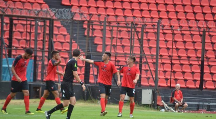 Colón ganó los dos amistosos a Rampla Juniors