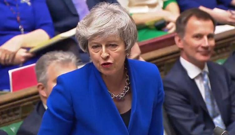 Theresa May seguirá al frente del gobierno
