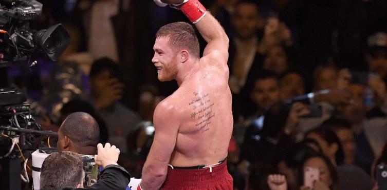 Canelo Álvarez defenderá sus títulos ante un rival de alto riesgo
