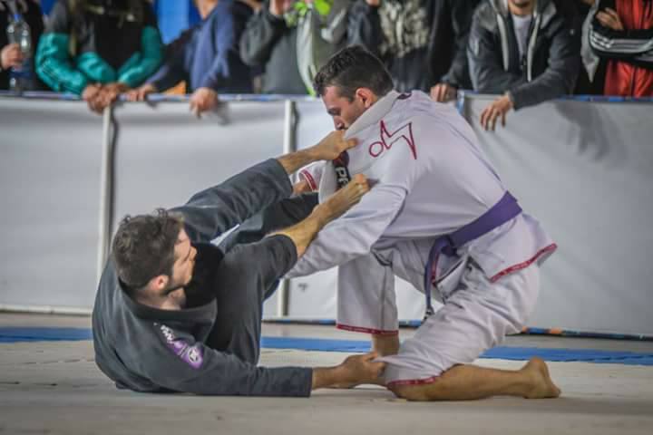 Ofrece clases de Jiu Jitsu gratis a mujeres para que aprendan a defender
