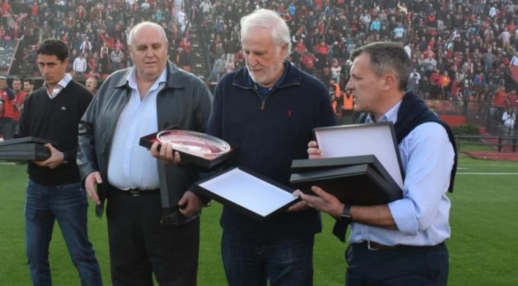 Colón vendió mejor a Galván que Unión a Soldano