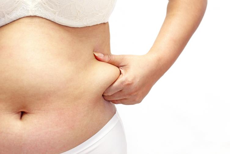 ¿En qué zonas acumulan más grasa hombres y mujeres?