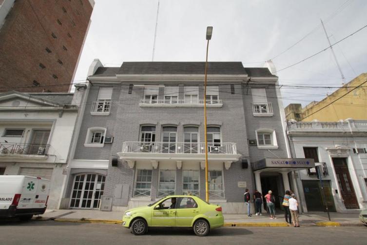 Detuvieron al médico acusado de atender ebrio a una paciente
