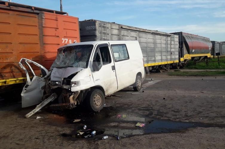 Una traffic chocó contra el Belgrano Cargas