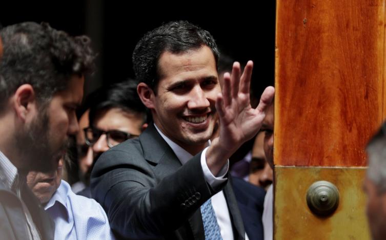 La CIDH anunció que ha otorgado medidas cautelares de protección a Juan Guaidó y su familia