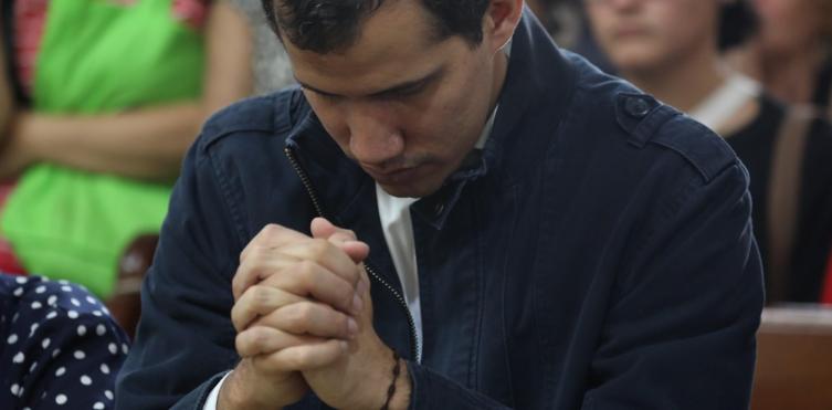 Guaidó cree que Maduro se cae en cualquier momento