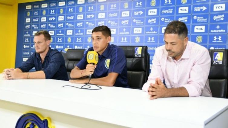 Llegó Nahuel Molina a Central: 