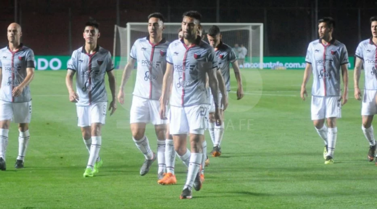 Erik Godoy llegó a un acuerdo con Colón y se irá a Estados Unidos
