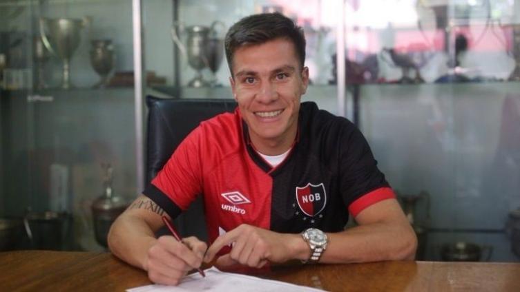 Está el quinto: Insaurralde firmó como nuevo jugador de Newell ´s
