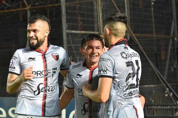 El Colón de Comesaña quiere estirar el buen comienzo