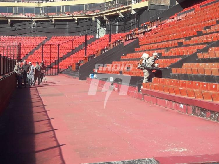 A la espera de resultados, fumigan las instalaciones de Colón