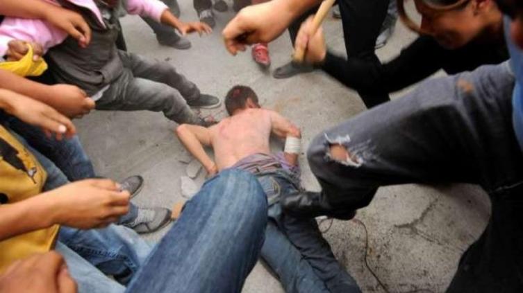 Cansados de ser asaltados por el mismo ladrón, vecinos mataron al criminal