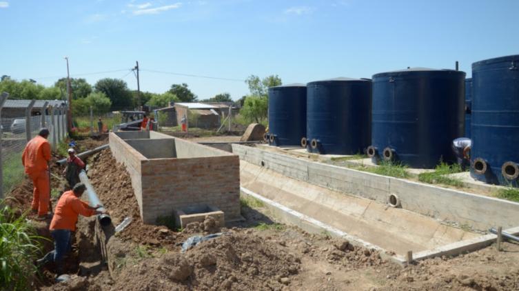 Mejoran el servicio de agua potable en el departamento La Capital