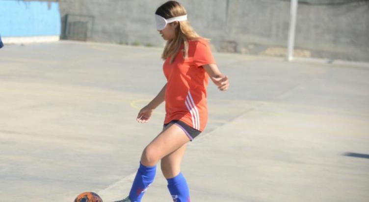 Fútbol para ciegos: una argentina viaja a Japón