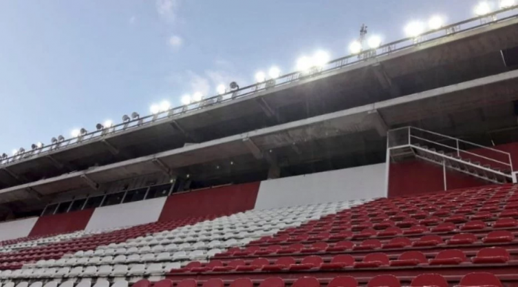 Unión vuelve a probar la nueva iluminación en un ensayo amistoso
