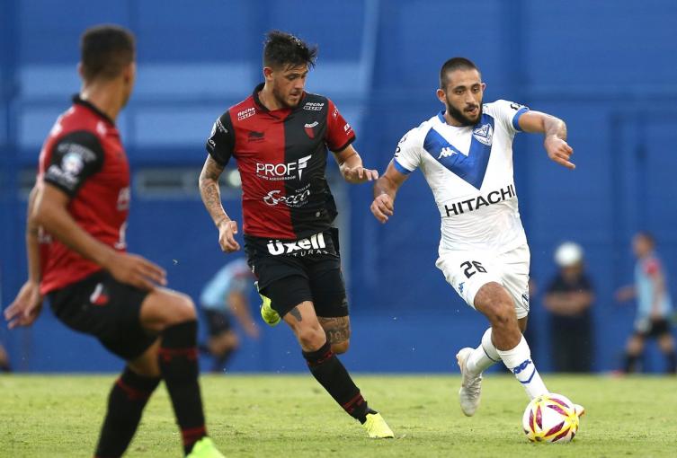 Colón rescato un punto del Amalfitani, empató con Vélez 1 a 1 
