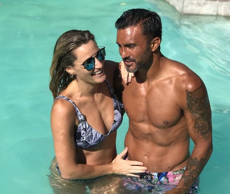 Fabián Cubero le regaló un anillo y le hizo una propuesta en vivo a Mica Viciconte