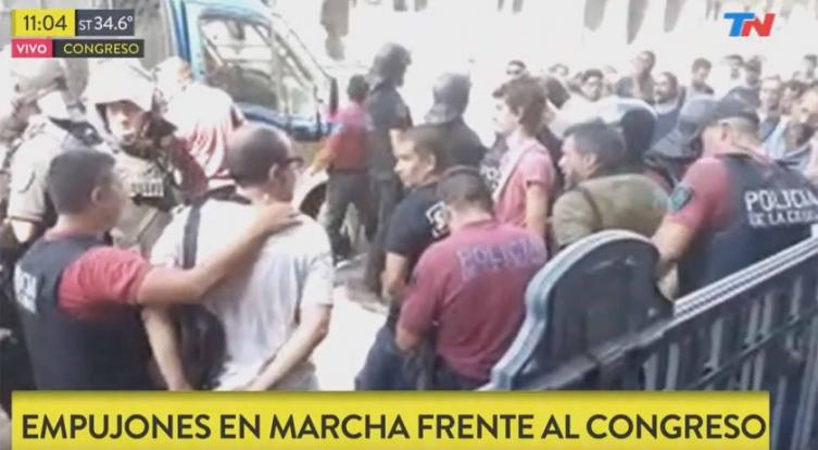 Incidentes en el Congreso durante un 