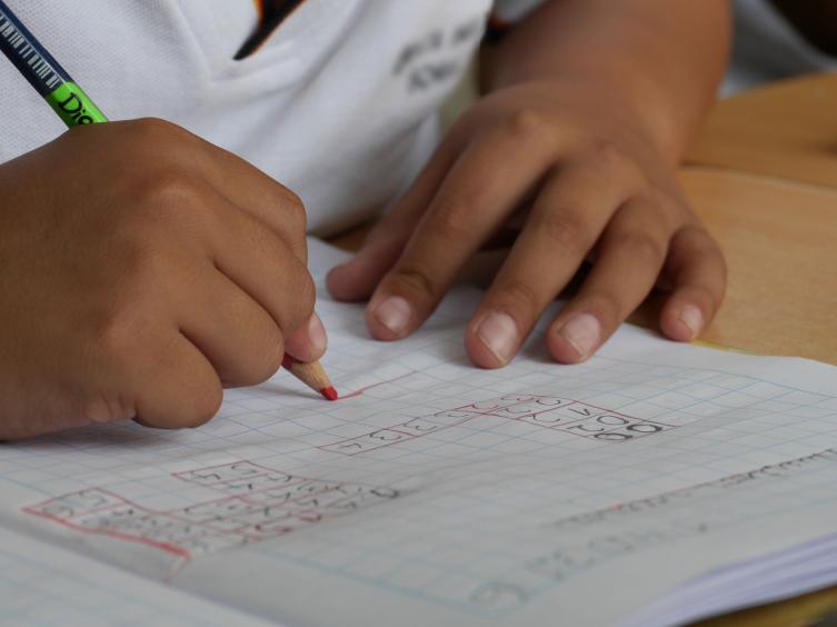 Juntan donaciones de útiles escolares para la comunidad Mocoví
