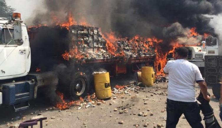  50 toneladas de ayuda humanitaria lograron entrar a Venezuela