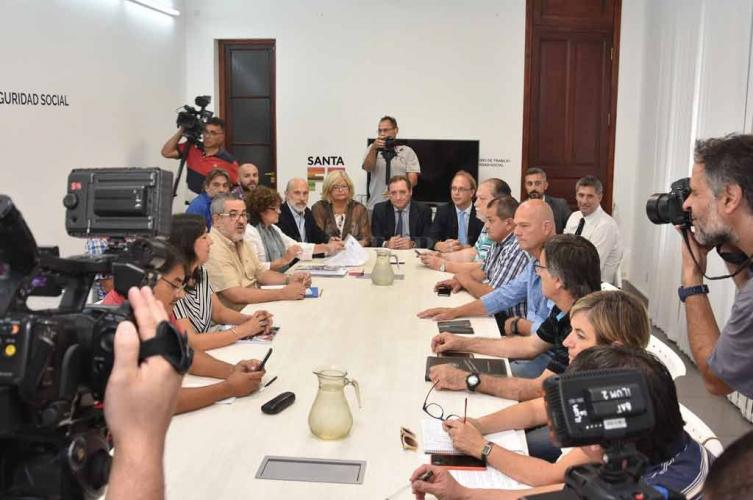 Convocaron a gremios docentes, sólo a una reunión técnica