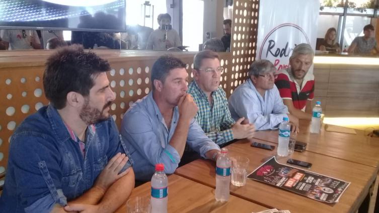 El crespo rock y la finalisima del chamamé. 