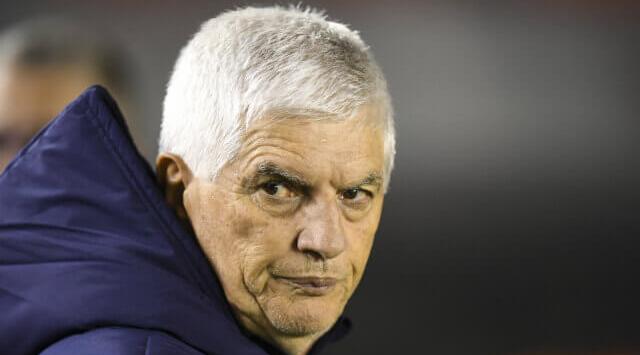 Comesaña fue duro con los jugadores: “Tienen temor de jugar”