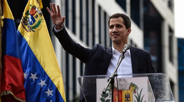 Pese a las amenazas de Maduro, Juan Guaidó volvió a Venezuela