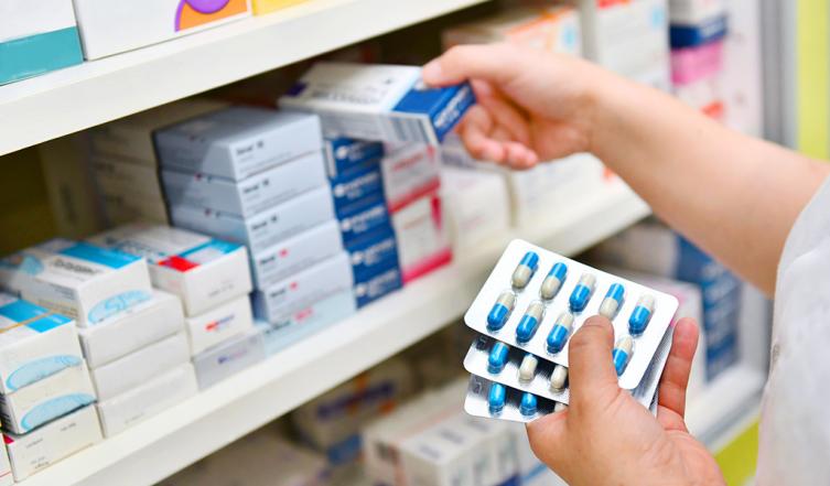 Un informe revela que los argentinos interrumpen tratamientos médicos por la crisis